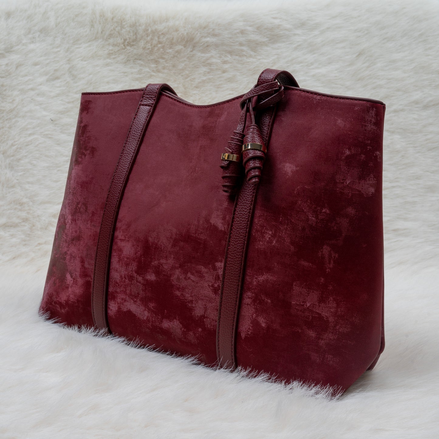 Elegant Light Brown Velvet Finish Women’s Handbag — Everyday Tote Style (Red)